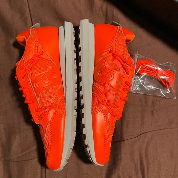 Unisex Red Sneakers by Saucony Brand. NIB!