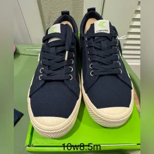 Unisex sneakers women’s 10 men’s 8.5