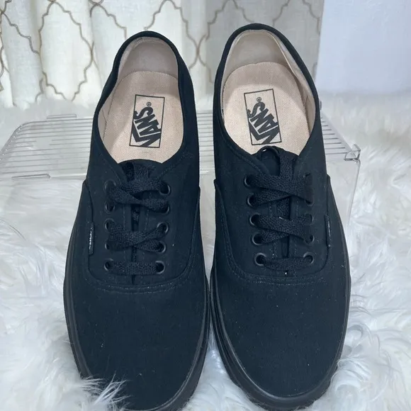 Unisex Vans Black Canvas Sneakers size men 9 women 10.5 like new