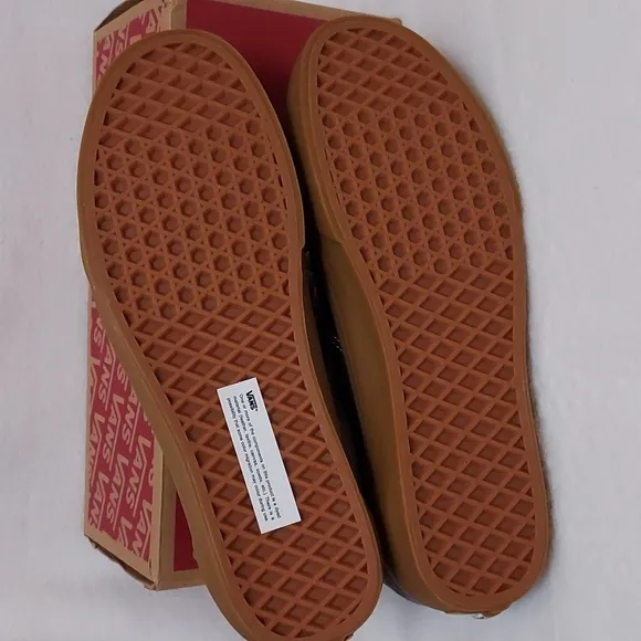 Unisex Vans Style 36 Sneakers