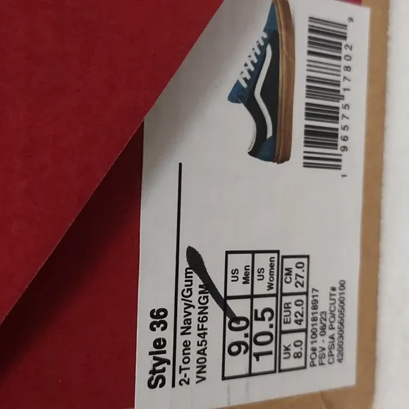 Unisex Vans Style 36 Sneakers
