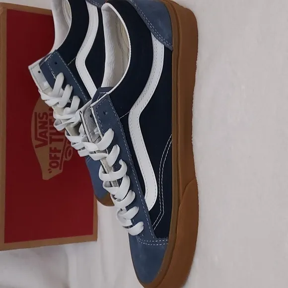 Unisex Vans Style 36 Sneakers