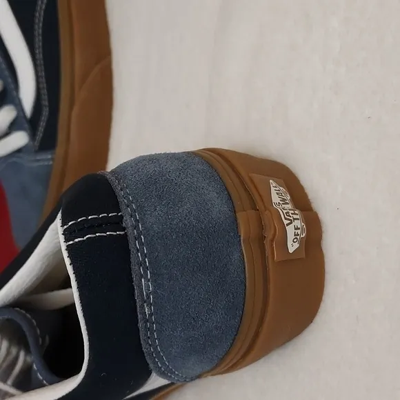 Unisex Vans Style 36 Sneakers