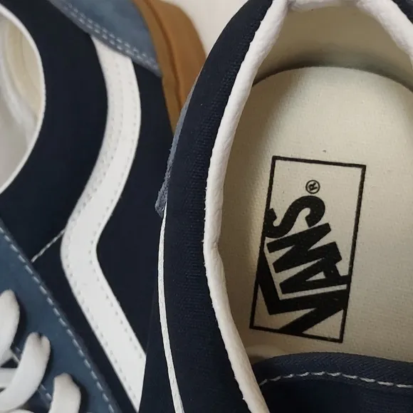 Unisex Vans Style 36 Sneakers