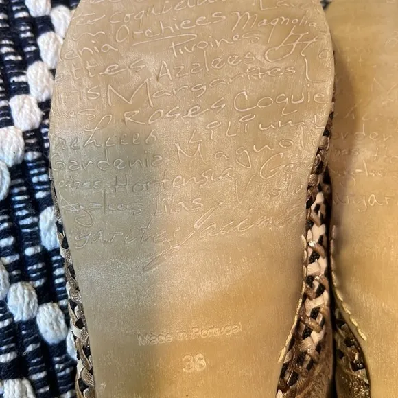 Unity In Diversity Oxford Black Gold Metallic Open Back Flats New