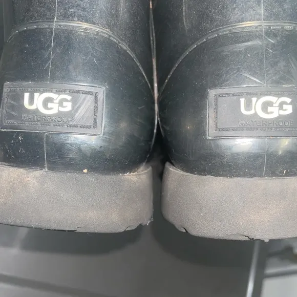 Used girl boots size 1