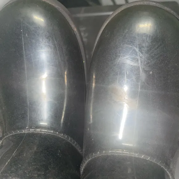 Used girl boots size 1