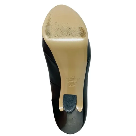 Valentino Black Heels sz. 9.5