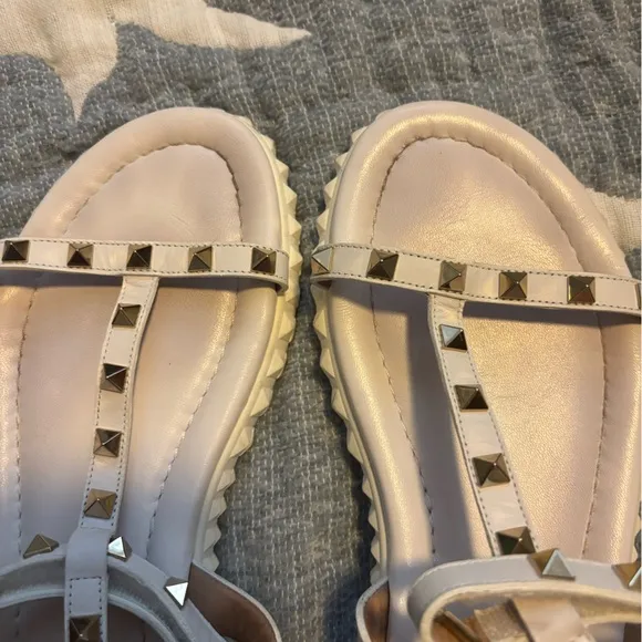 Valentino Garavani gladiator rockstud sandals 7.5