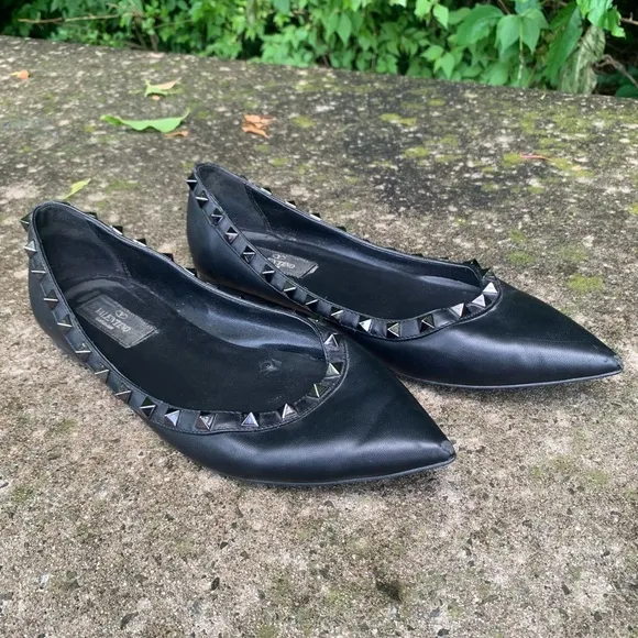 VALENTINO GARAVANI NOIR Black Leather ROCKSTUD Ballerina Flats Shoes SZ 39
