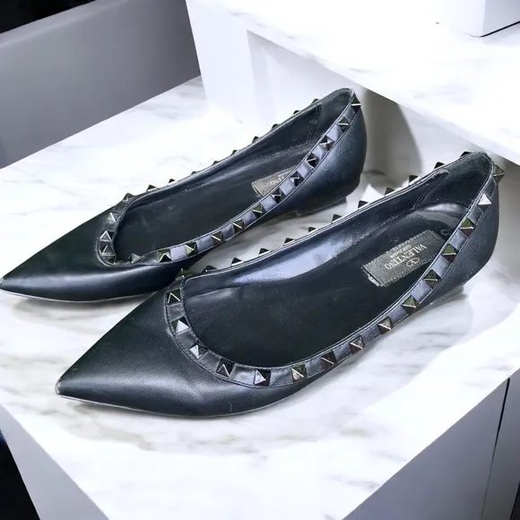 VALENTINO GARAVANI NOIR Black Leather ROCKSTUD Ballerina Flats Shoes SZ 39