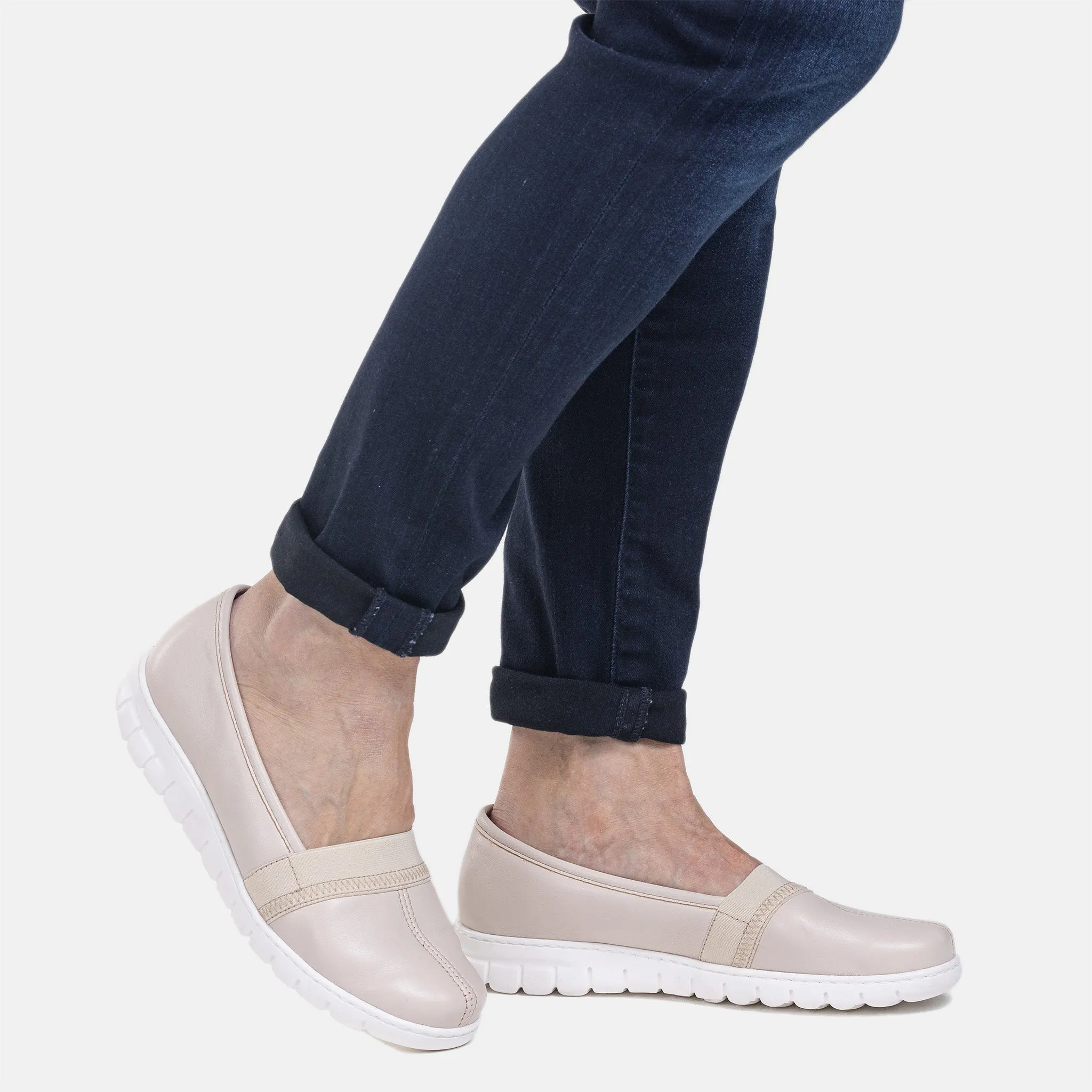 VANAMO Women’s Pomar  stretch slip-ons