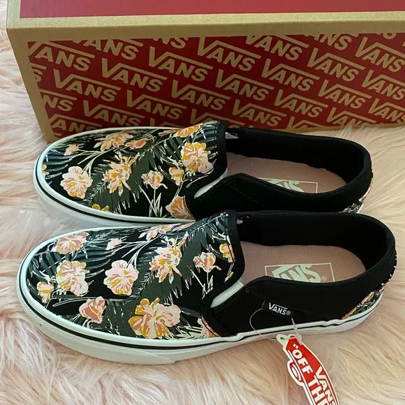 Vans🌷 Asher Slip-on Skate Shoes.🌷