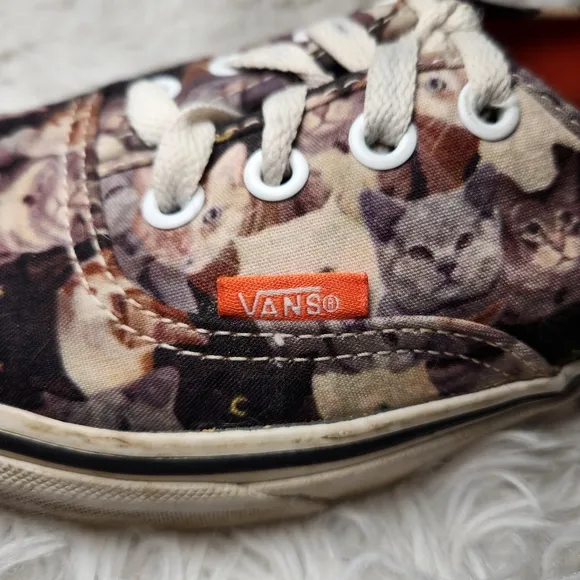 Vans ASPCA Kitty Cat Print Low Top Sneakers