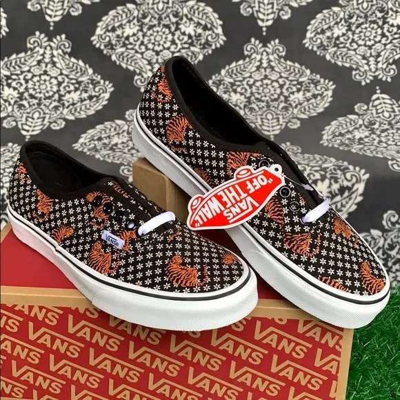 VANS AUTHENTIC TIGER FLORAL BLACK/TRUE WHITE WMNS
