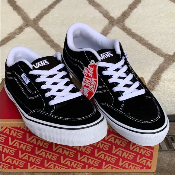 ••VANS BEARCAT BLACK/WHITE WMNS