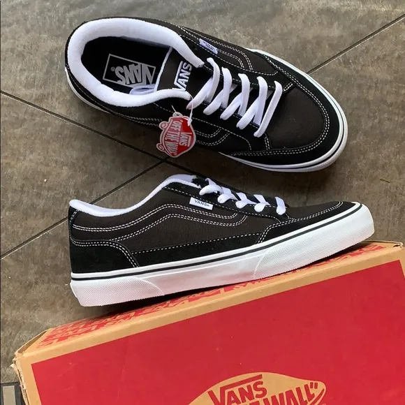 ••VANS BEARCAT BLACK/WHITE WMNS