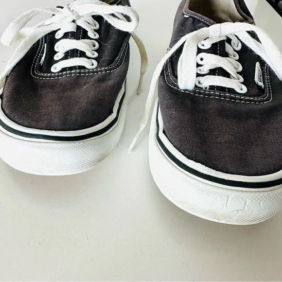 VANS Classic Authentic Lace Up White Black Unisex Sneakers Retro Skate Shoes 8