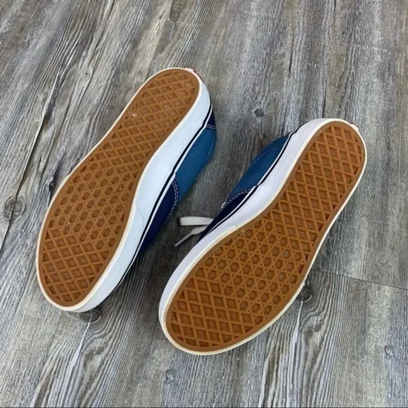 Vans Classic Style Blue Lace Up Sneakers Size 4