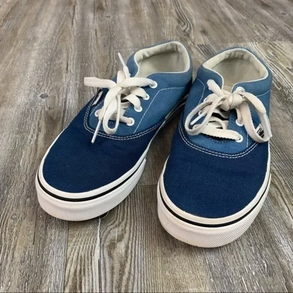 Vans Classic Style Blue Lace Up Sneakers Size 4