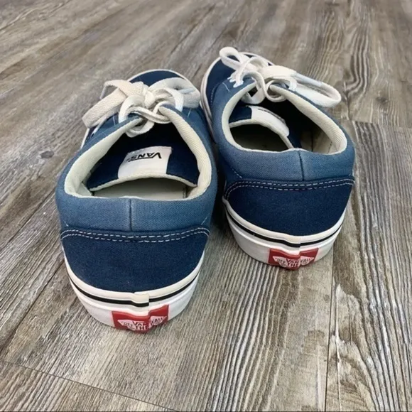 Vans Classic Style Blue Lace Up Sneakers Size 4