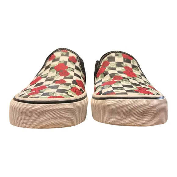 Vans Customs Checkerboard Roses Slip-On Sneakers Red &amp; Black SZ 6.5