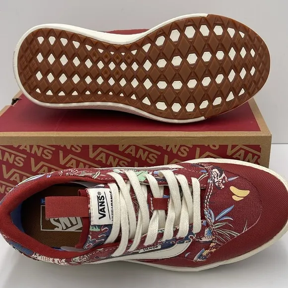 Vans Men’s Red Floral Sneakers Ultrarange Exo (Hawaiianjngl)ChlolmshVN0A4UWMAMX