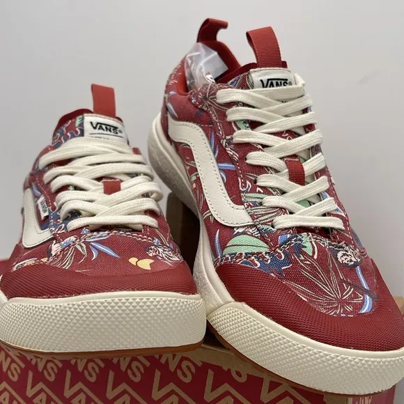 Vans Men’s Red Floral Sneakers Ultrarange Exo (Hawaiianjngl)ChlolmshVN0A4UWMAMX