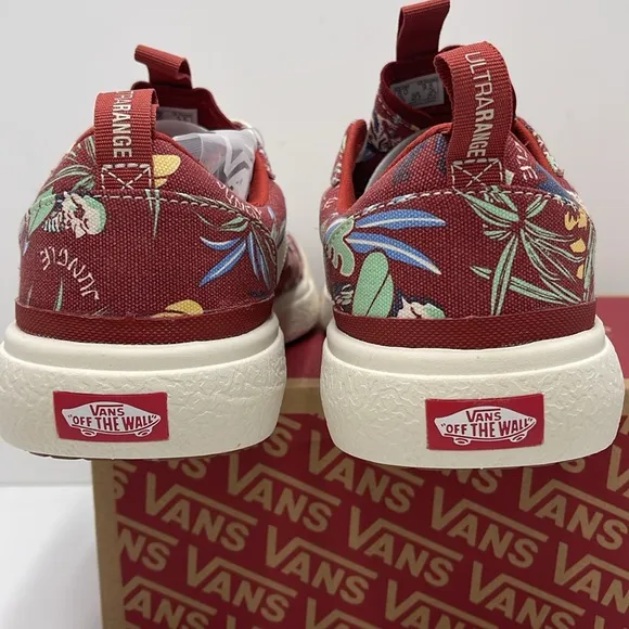 Vans Men’s Red Floral Sneakers Ultrarange Exo (Hawaiianjngl)ChlolmshVN0A4UWMAMX
