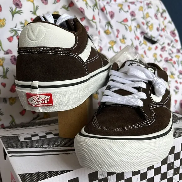 Vans Men’s RowanDark BrownVN0A5JICDRB Sneakers