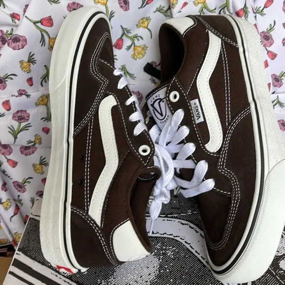 Vans Men’s RowanDark BrownVN0A5JICDRB Sneakers
