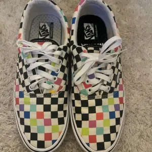 Vans MoMA Collaboration Men’s Sneakers Sz 9.5