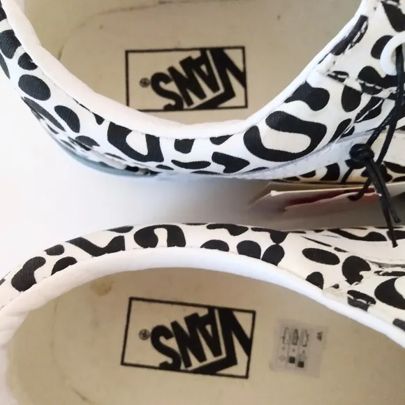 Vans Off The Wall Black White Print Unisex Low Top Lace Up Sneakers sz 8 men 9.5
