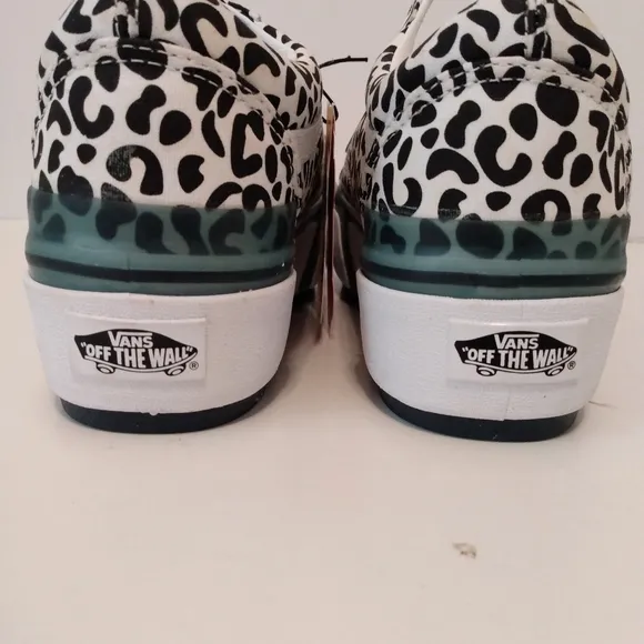 Vans Off The Wall Black White Print Unisex Low Top Lace Up Sneakers sz 8 men 9.5