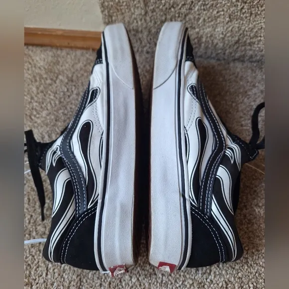 Vans Old Skool Black W/White Flames Lace Up Sneakers Men Size 8 Women Size 9.5