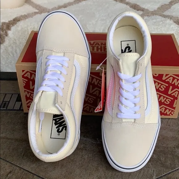 VANS OLD SKOOL CLASSIC White/True White WMNS