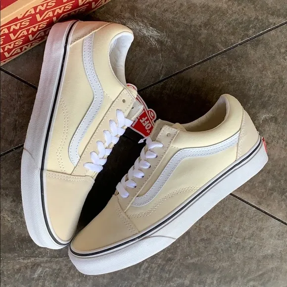 VANS OLD SKOOL CLASSIC White/True White WMNS