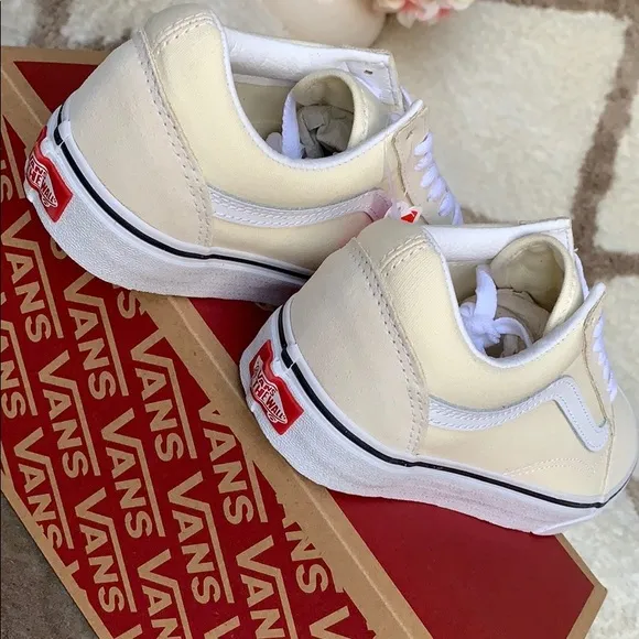 VANS OLD SKOOL CLASSIC White/True White WMNS