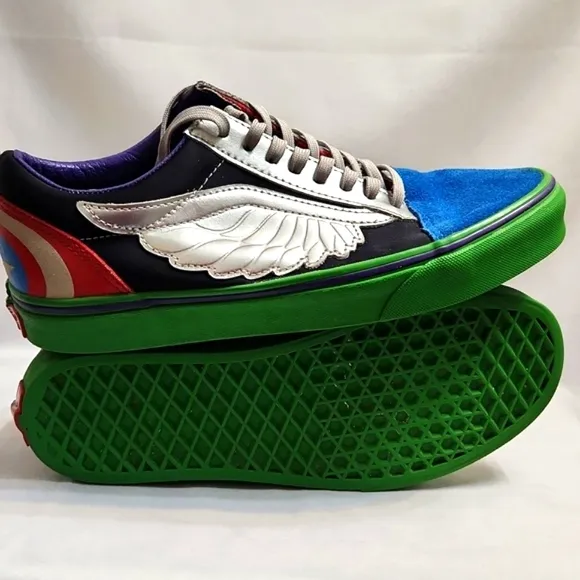Vans Old Skool × Marvel Avengers Character sneakers (m size 7, w Size 8.5)