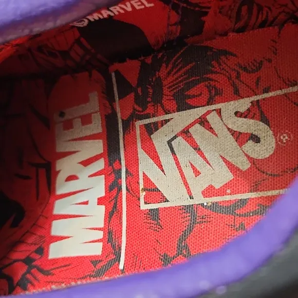 Vans Old Skool × Marvel Avengers Character sneakers (m size 7, w Size 8.5)