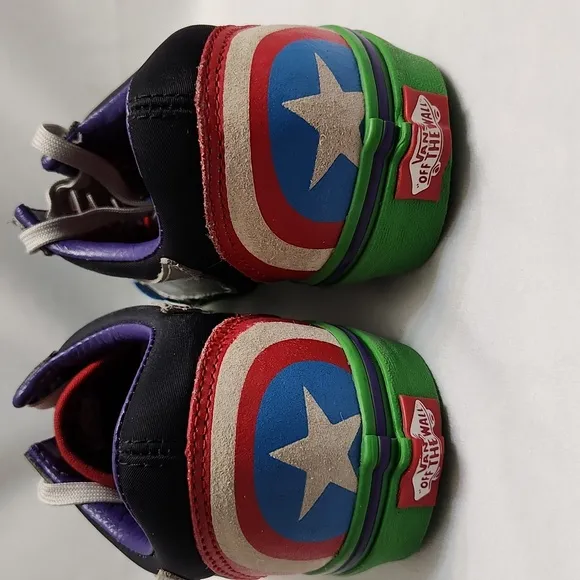 Vans Old Skool × Marvel Avengers Character sneakers (m size 7, w Size 8.5)