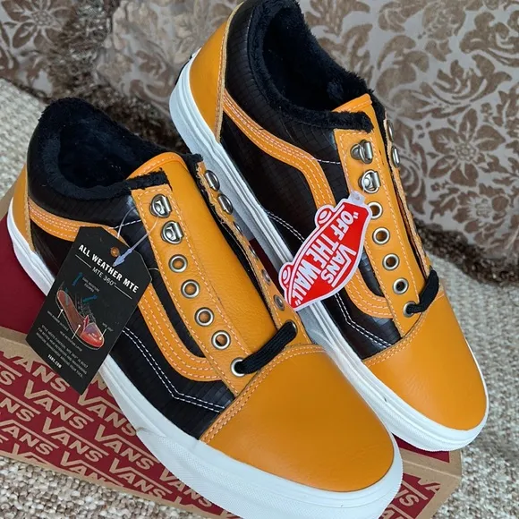Vans Old Skool Mte Apricot/Black Men’s