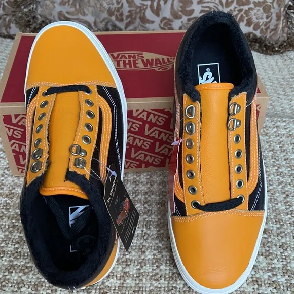 Vans Old Skool Mte Apricot/Black WMNS