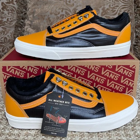 Vans Old Skool Mte Apricot/Black WMNS