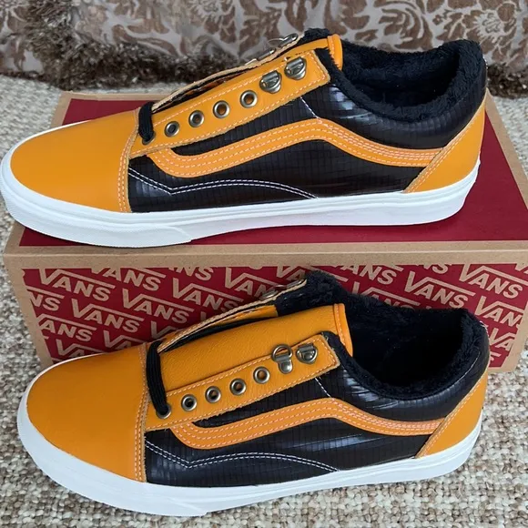 Vans Old Skool Mte Apricot/Black WMNS