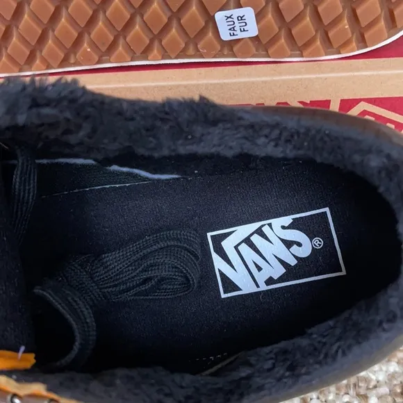 Vans Old Skool Mte Apricot/Black WMNS