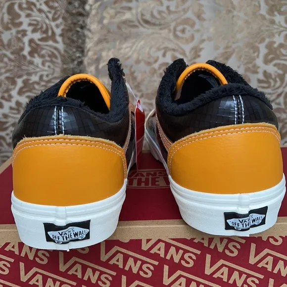 Vans Old Skool Mte Apricot/Black WMNS