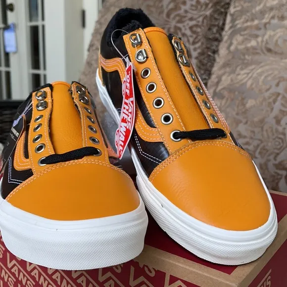 Vans Old Skool Mte Apricot/Black WMNS