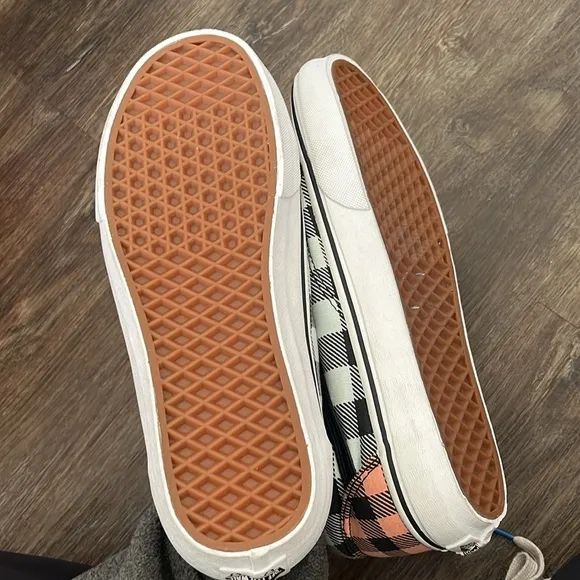 VANS OldSkooli Multi-color Checkered Sneakers (UNISEX) Style#721454 M9 w10.5