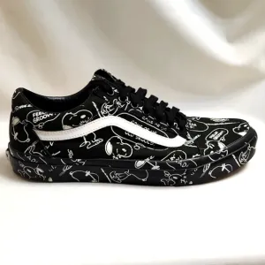 Vans × Peanuts by Schultz Snoopy Black White sneakers ( m size 9.5 W Size 11)